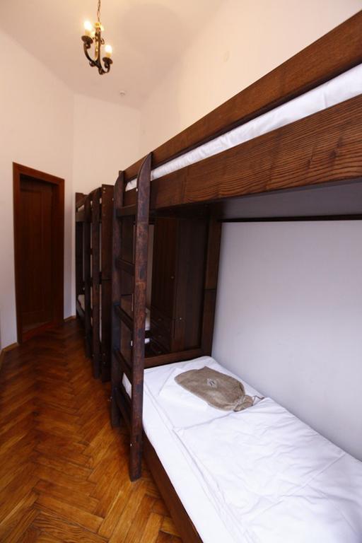 Ghostel - Medieval Hostel Leopoli Esterno foto