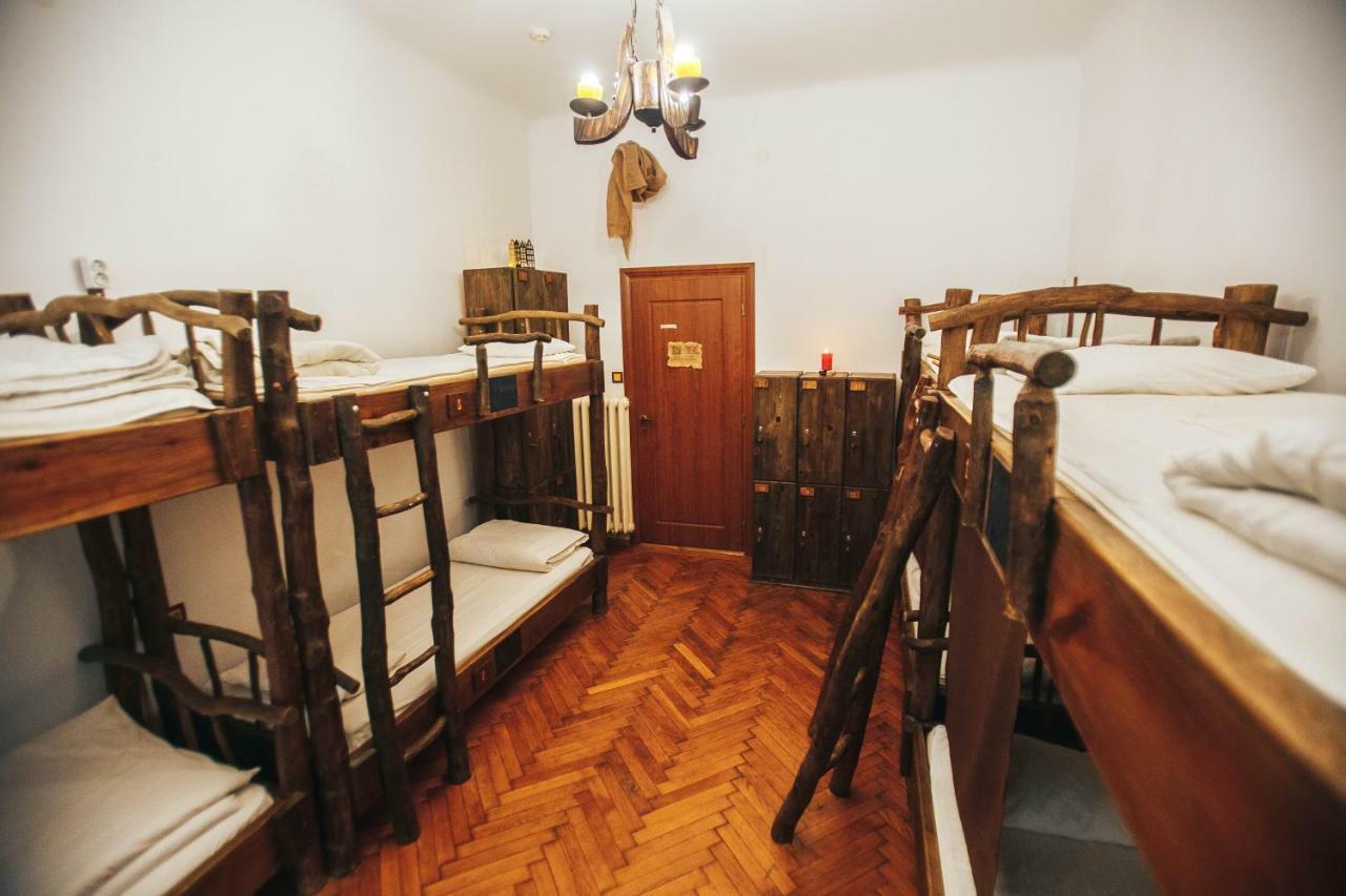 Ghostel - Medieval Hostel Leopoli Esterno foto