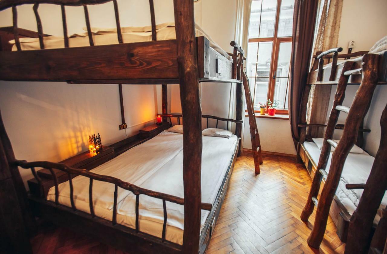 Ghostel - Medieval Hostel Leopoli Esterno foto